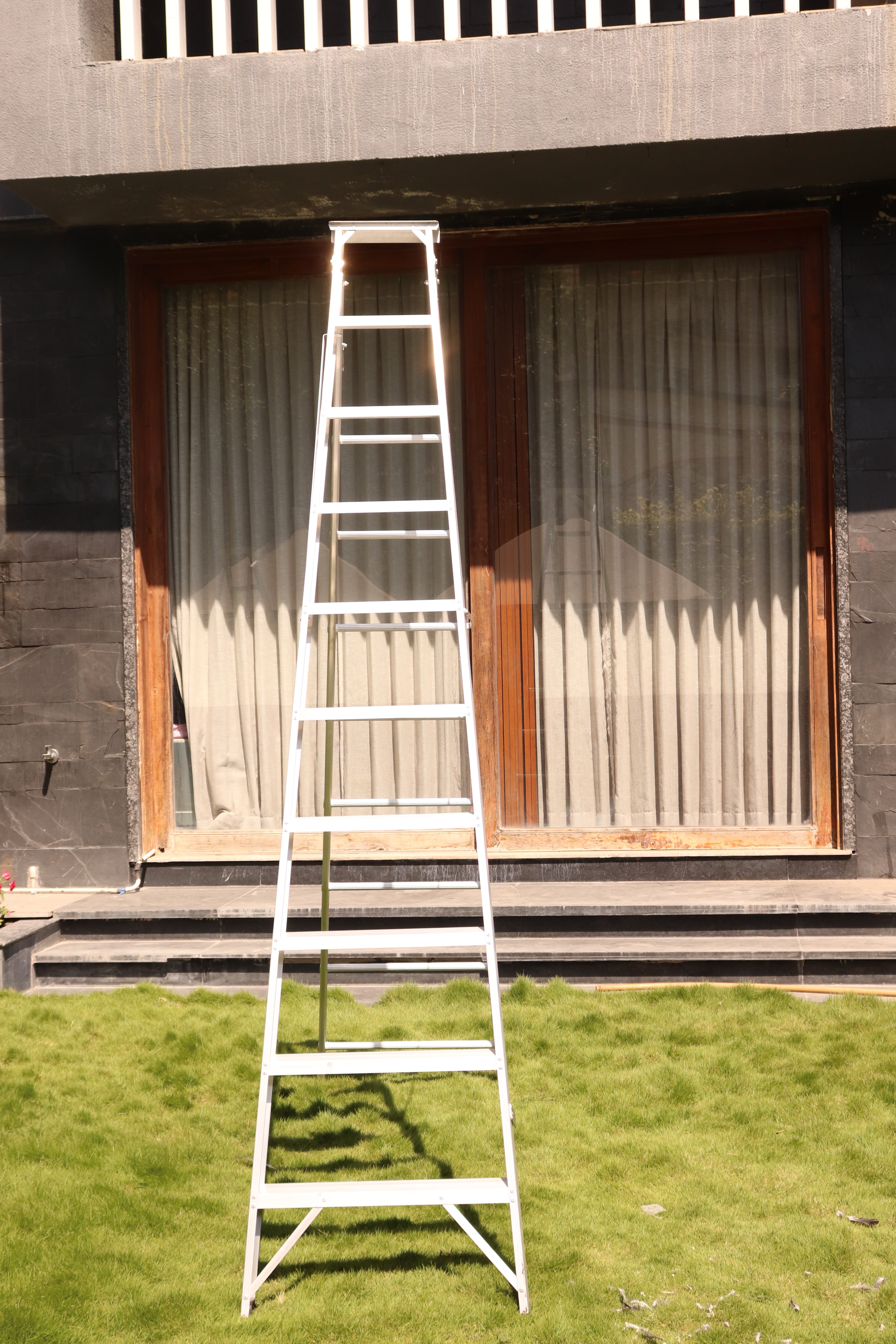 EMAC Aluminium Dual Purpose Light Weight 10-Step Aluminium Ladders Anti Slip Folding Aluminium Ladder