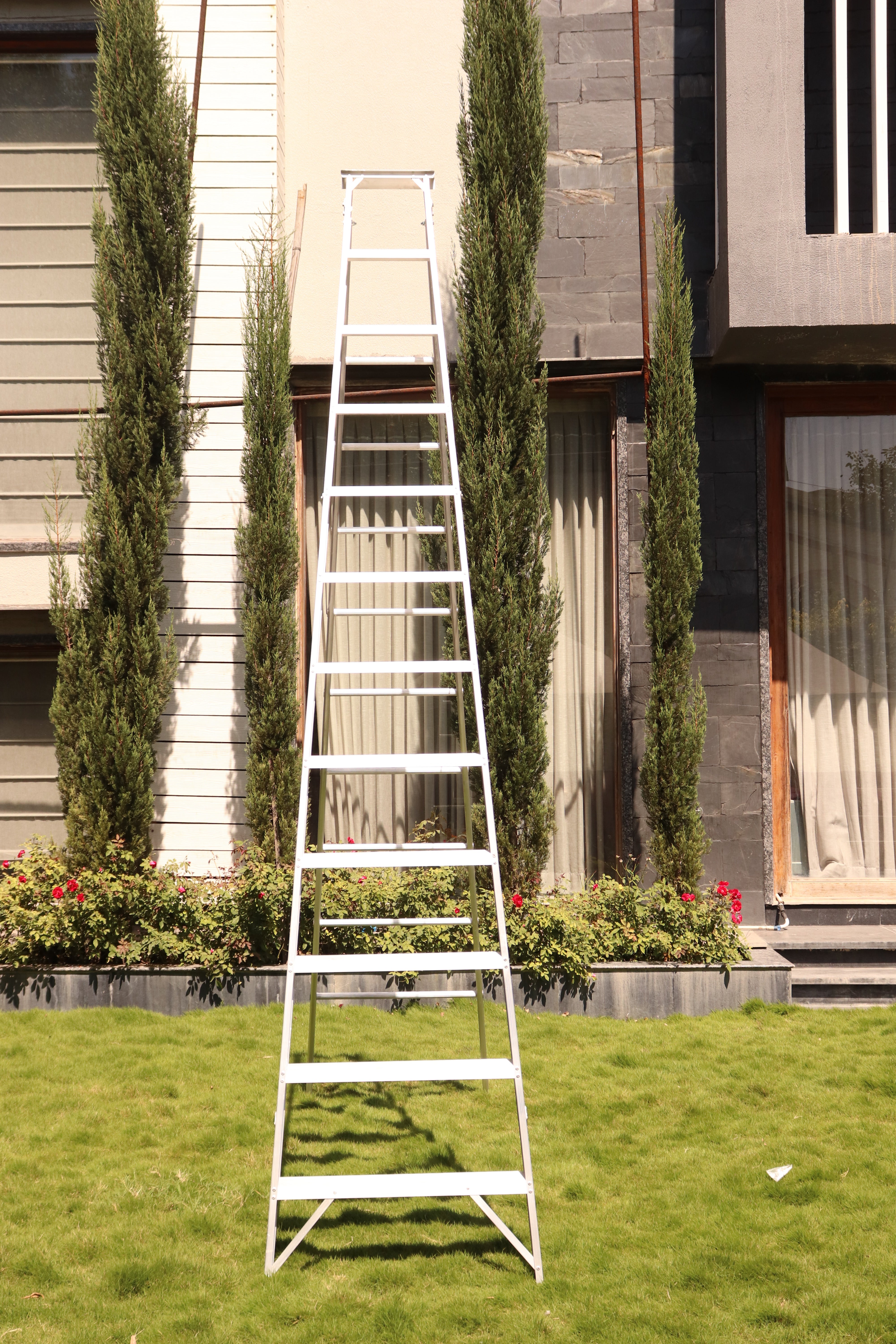 EMAC Aluminium Dual Purpose Light Weight 12-Step Aluminium Ladders Anti Slip Folding Aluminium Ladder